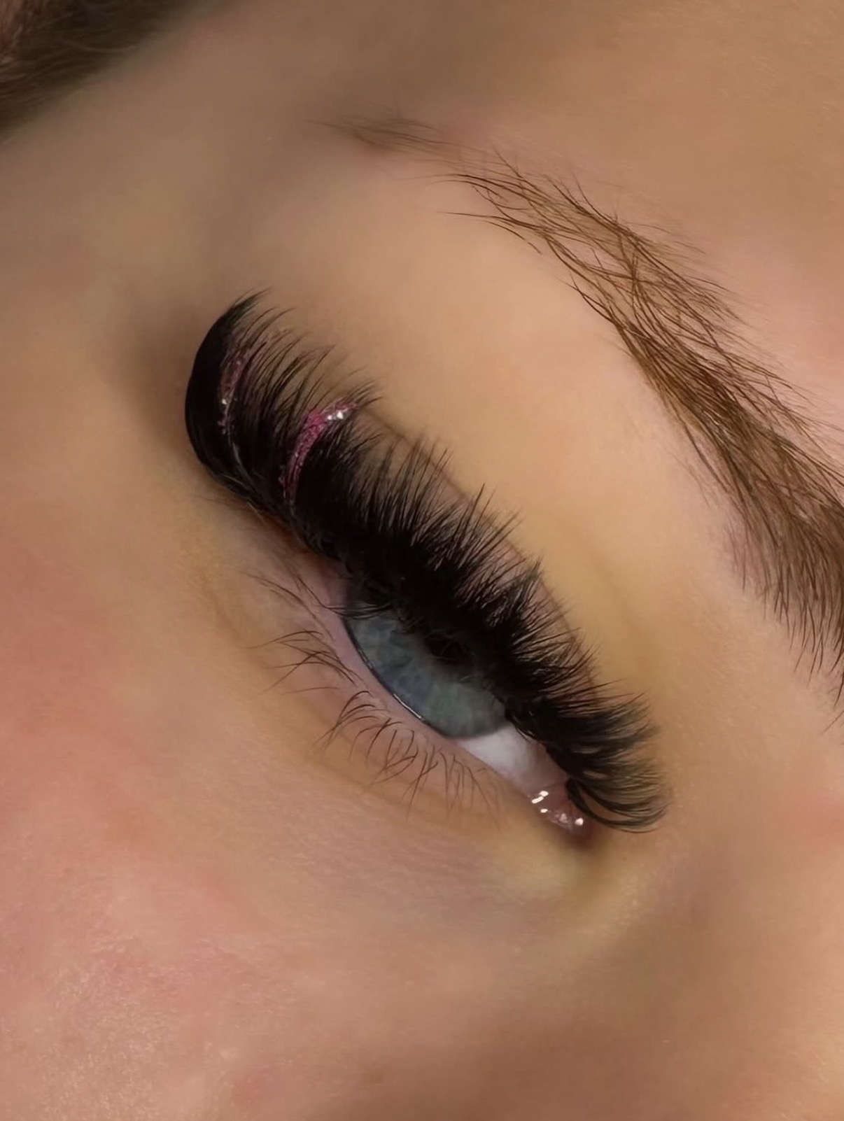 Coloured Accents lash extensions example
